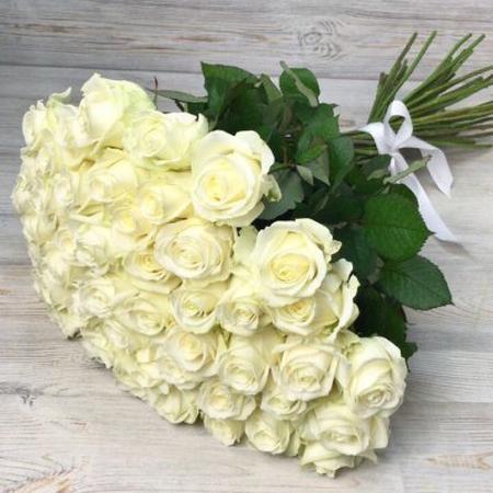 Букет из 51 белой розы ( 60 см )
